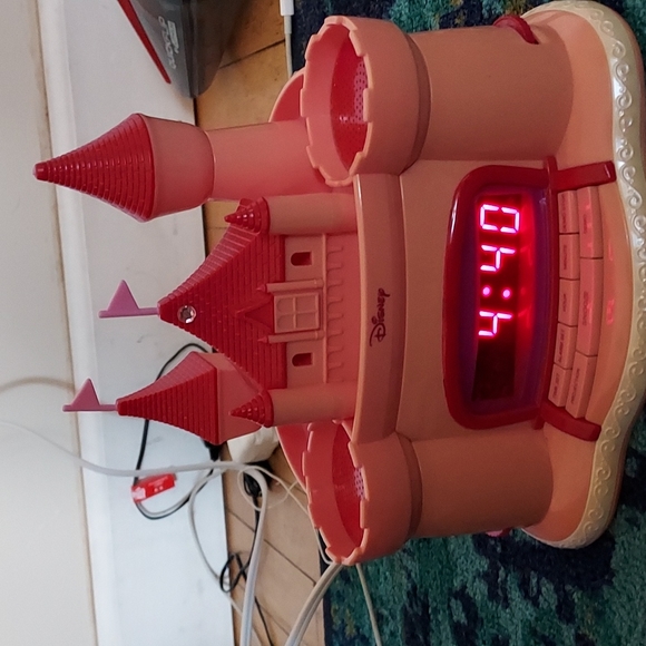 Disney alarm clock & Radio - Picture 3 of 3